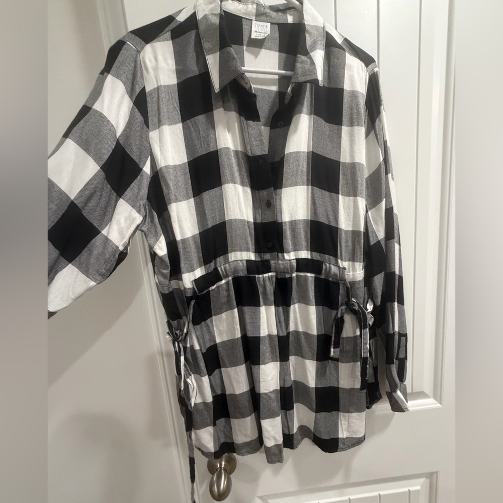 Time and Tru Black and White Plaid Maternity Plaid Button Up, Size Large